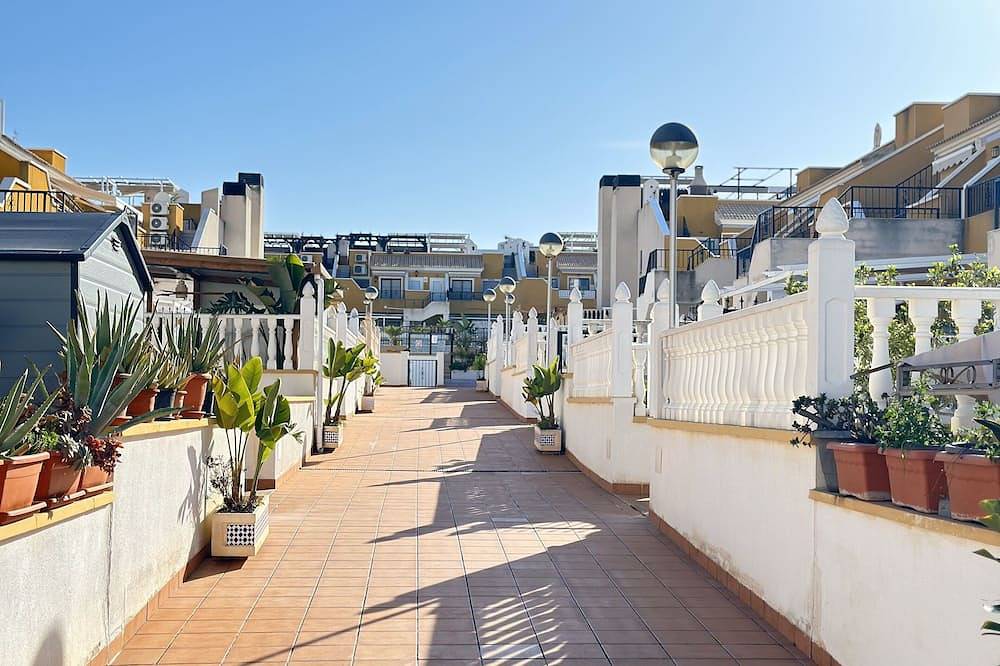 Casa Cuenca Sol by Comfort Club, Casa Cuenca 2 bedroom Clean&Cozy large Terrace in Los Arenales del Sol, Elche