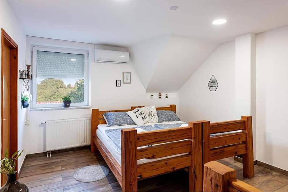 Nice home in Aljmas with sauna in Osijek-Baranja
