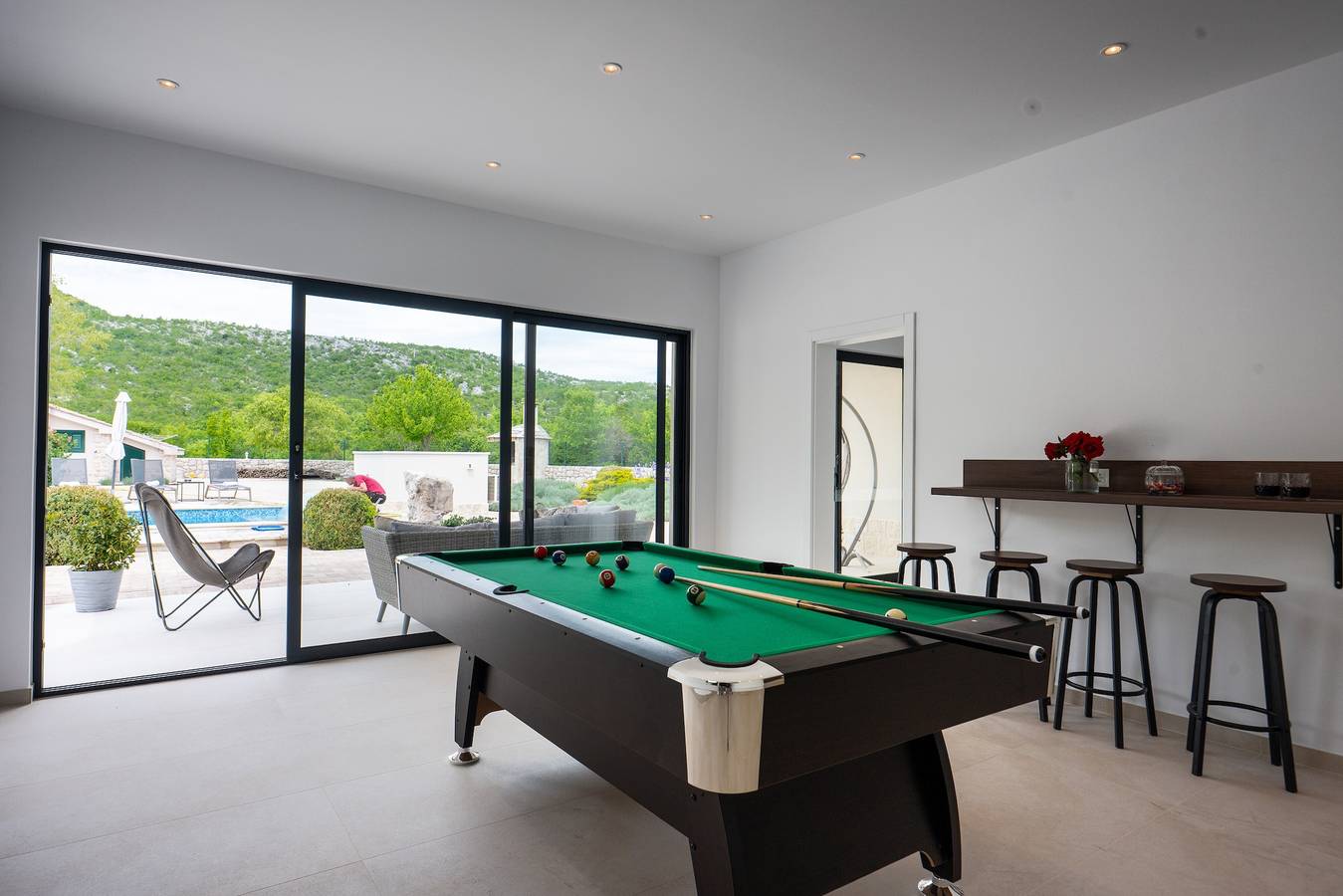 Ferienhaus 'Villa Silentio mit beheiztem Pool' mit Privatpool, Wlan und Klimaanlage in Duge Njive, Makarska Riviera