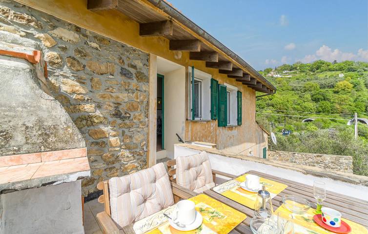 Apartamento vacacional entero, Apartamento panorámico con terraza y aparcamiento, a 2 km de Moneglia in Moneglia, Riviera di Levante