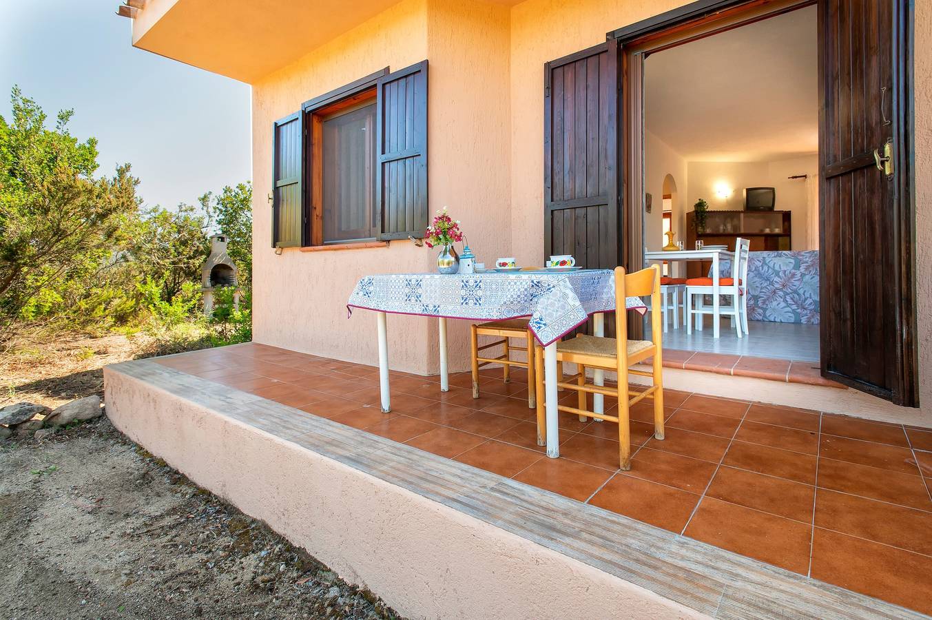 Entire apartment, Apartment 'Casetta Paradiso' with Private Terrace and Shared Garden in Costa Paradiso, Trinità d'Agultu e Vignola region