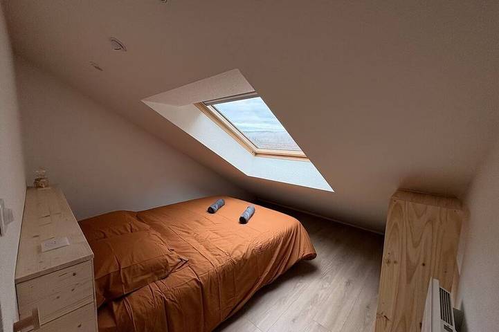 Ganze Wohnung, Bright duplex with lake-view terrace - Malbuisson (sleeps 6) in Mouthe-Lac et Mont d’Or, Französischer Jura