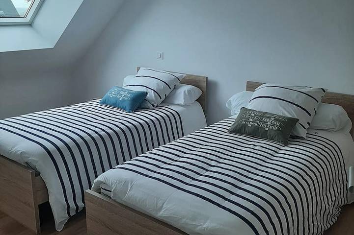 Location de vacances pour 6 personnes, avec jardin et terrasse dans Plage de Landrezac - 2