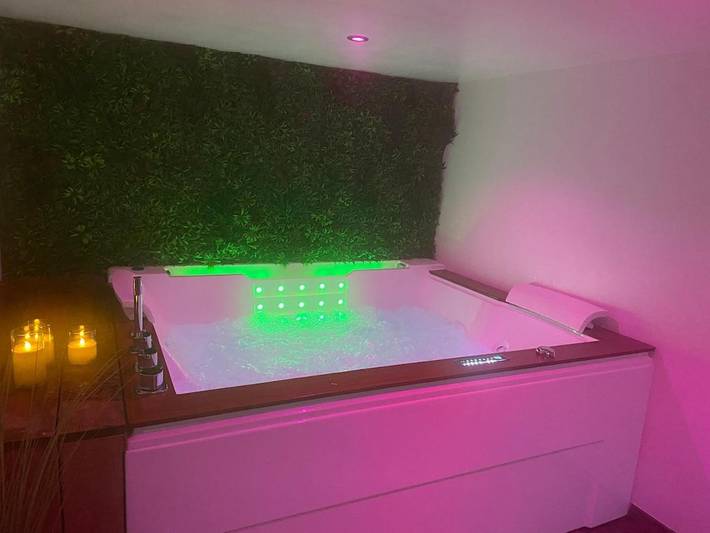 Gîte pour 2 personnes, avec jacuzzi à Verlincthun