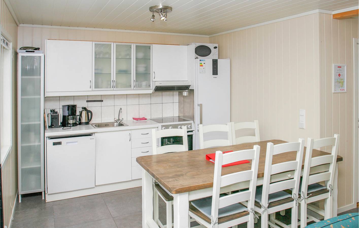 Ferienhaus für 8 Personen mit Terrasse in Finnøy