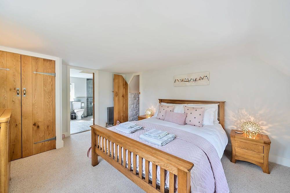 Lanes End Cottage- situated in a pretty hamlet amid glorious Dorset countryside. in Dorset