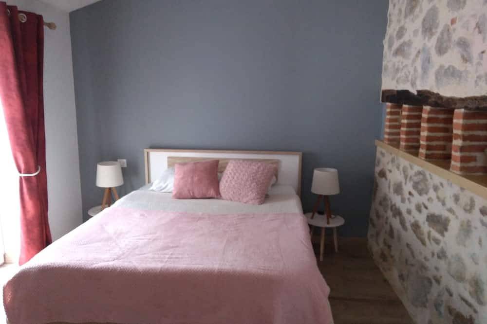Petite maison de campagne dans une exploitation agricole in Vernoux-en-Gâtine, Deux-Sèvres