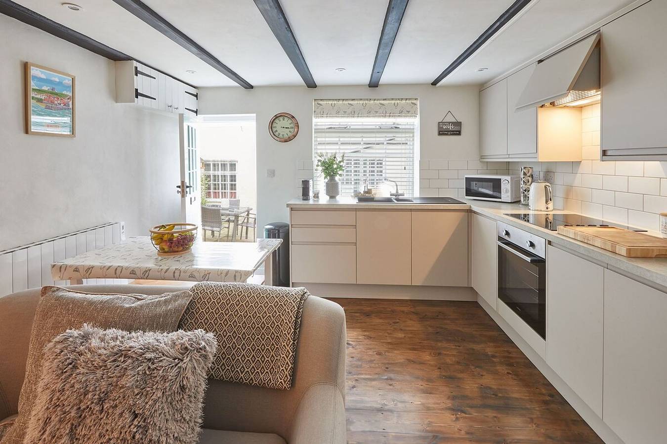 Host Stay Dolphin Cottage 1736 in Whitby, North York Moors National Park