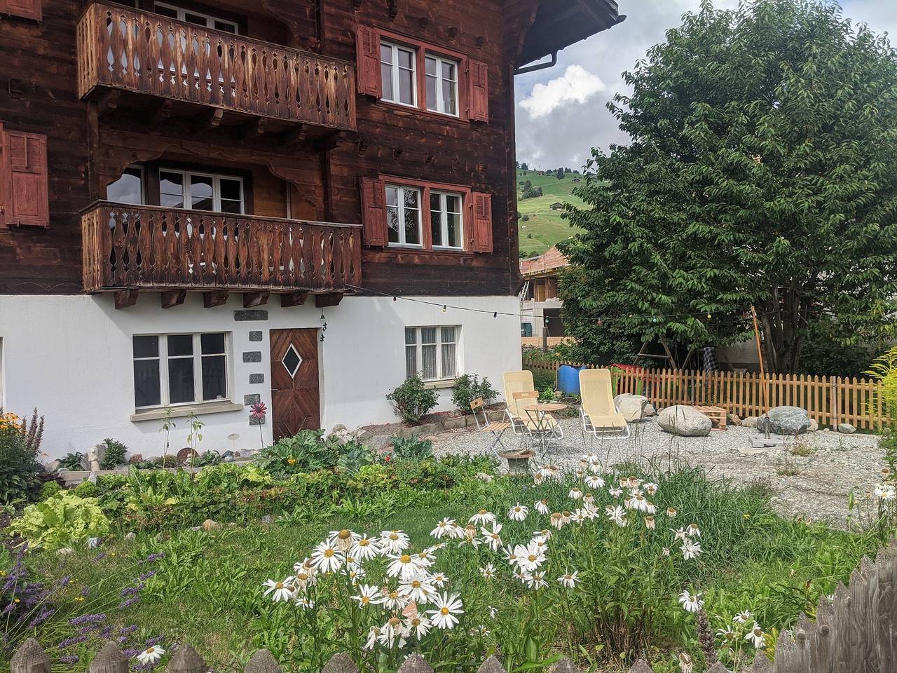 Ganze Ferienwohnung, Ferienwohnung Casa Canal 27 Cavegn, Brigels - 5.5 Zimmer Ferienwohnung für max. 6 Pers. im 1. Og in Brigels, Alpenarena