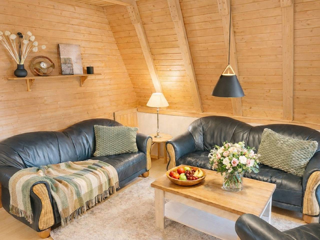 Finnhütte in Freest mit Sauna und umzäunten Grundstück - Finnhütten-Ferienhaus in Freest, Vorpommern Greifswald