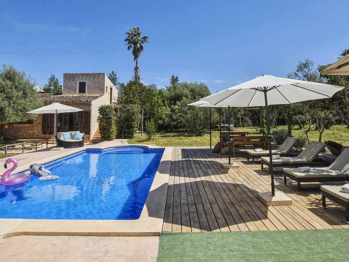 Villa for 6 people, with garden and terrace as well as pool, child-friendly - 1