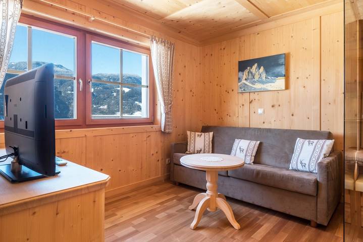 Ferienwohnung für 4 Personen, mit Garten und Sauna in Kastelruth