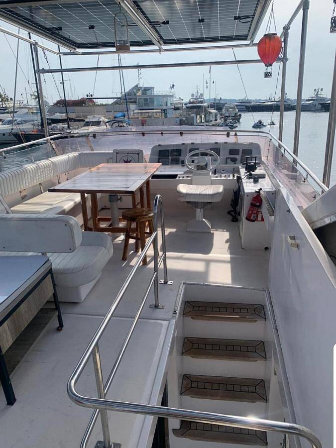 Bateau pour 10 personnes, avec vue en Provence-Alpes-Côte d'Azur - 4