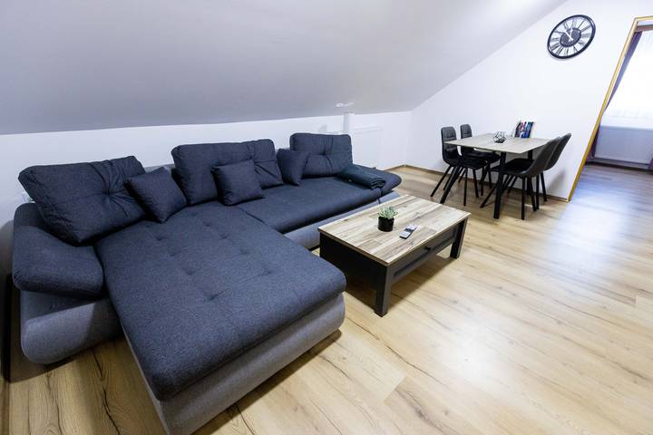 Ganze Wohnung, 1-Zimmer-Ferienwohnung mit Terrasse Darda, Baranja A-21982-a in Osijek-Baranja