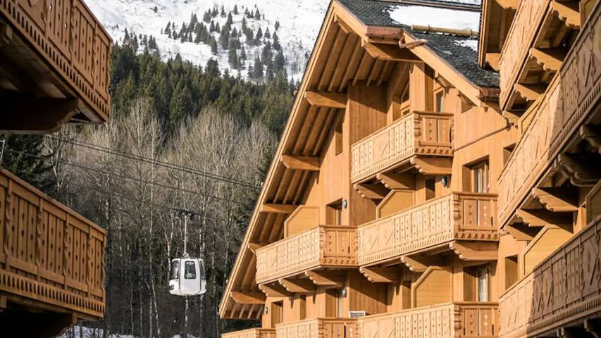 Hütte für 7 Personen, mit Pool und Sauna sowie Balkon in Méribel