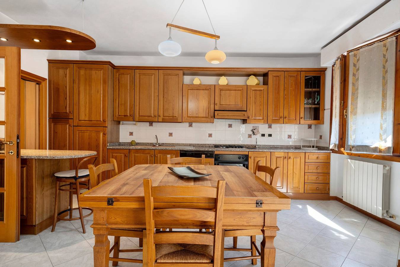 Apartamento inteiro, Apartamento 'Girasole' com Terraço Privado, Jardim Privado e Wi-Fi in Montevarchi, Valdarno