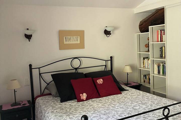 Gîte pour 5 personnes, avec Terrasse et Jardin à La Roque-d'Anthéron - 4