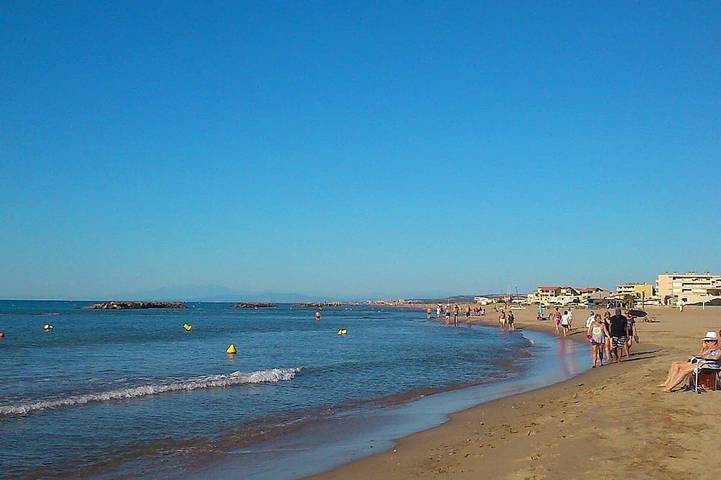 Appartement de vacances pour 6 personnes, avec jardin et balcon à Béziers