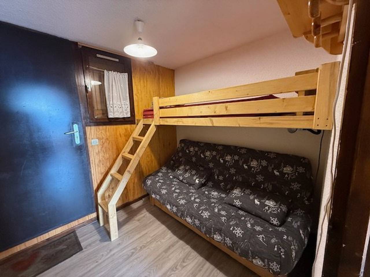 Entire apartment, Studio cabin for 4 in Les Saisies, near shops in Les Saisies, Albertville region