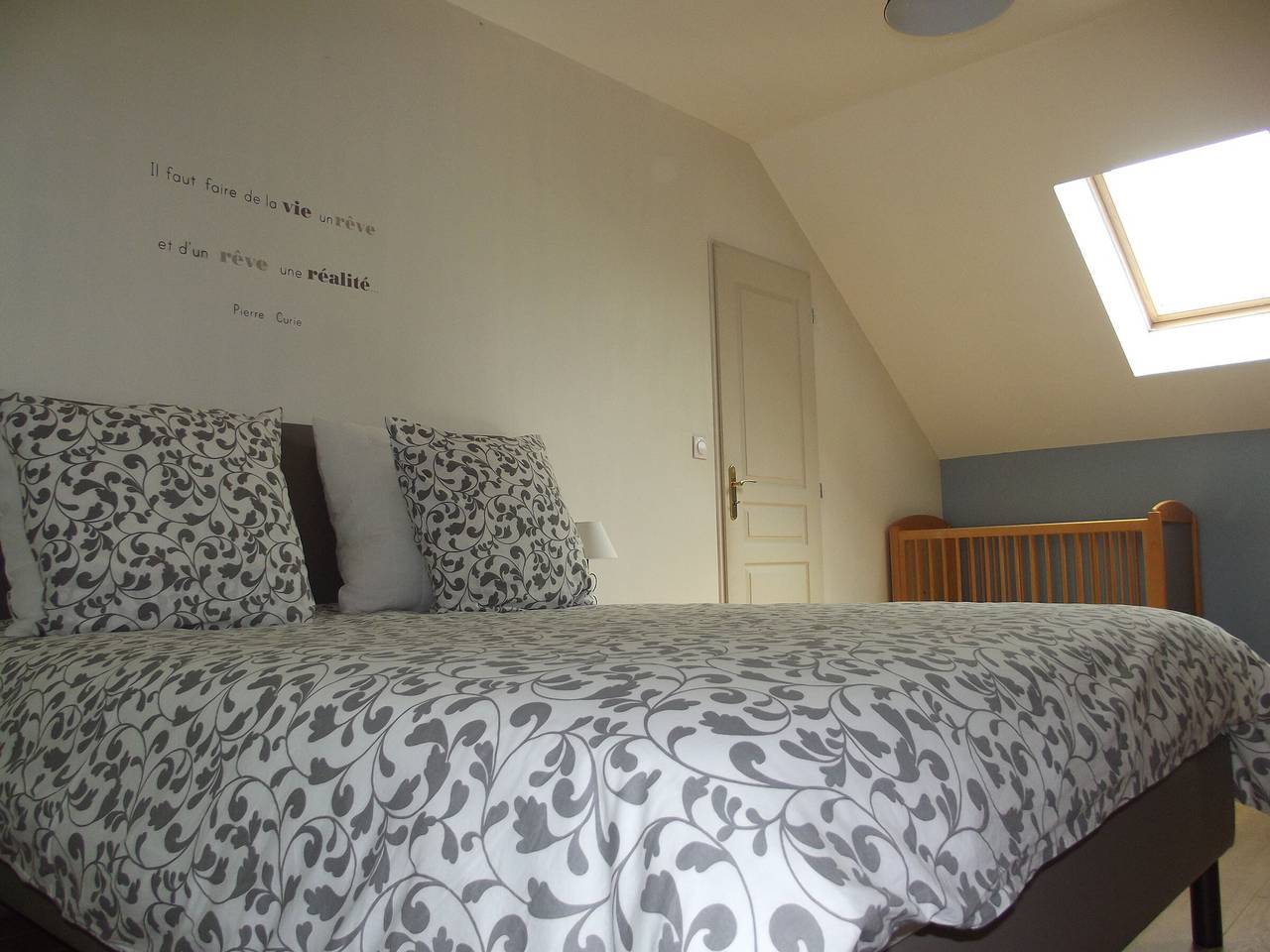 Charming Country House between Paris & Orléans with Private Garden and Modern Amenities in Audeville, Pithiviers region