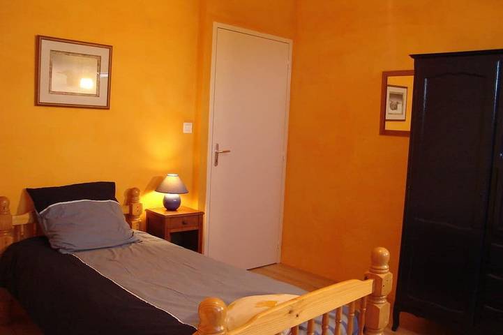 Gîte pour 4 personnes, avec jardin à Saint-Germain-en-Coglès - 4