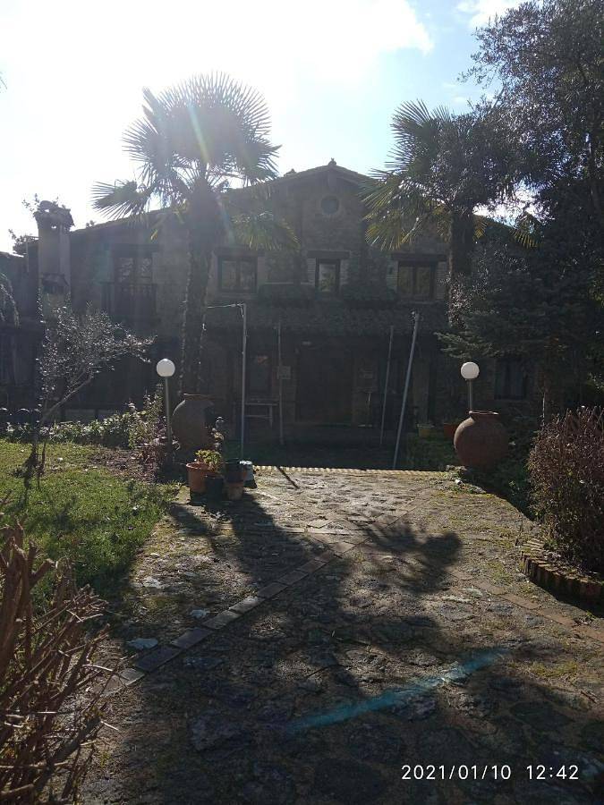 Casa rural para 2 personas, con jacuzzi además de piscina y jardín en La Vera