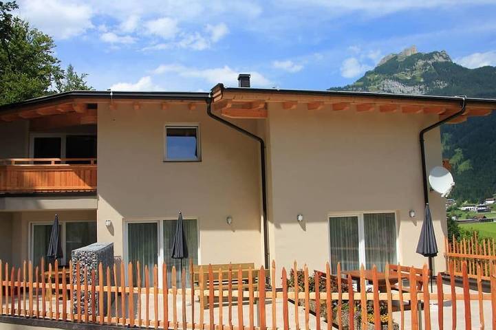 Hütte für 2 Personen, mit Terrasse am Achensee