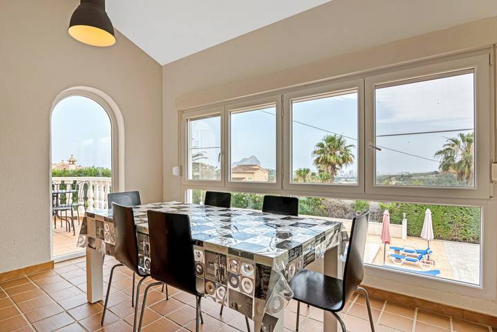Ferienhaus für 12 Personen, mit Balkon und Garten sowie Kinderpool in Calpe - 4