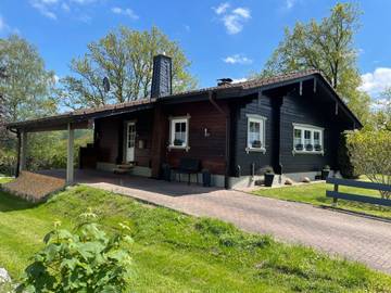 Ferienhaus für 12 Personen, mit Garten und Balkon in Vöhl