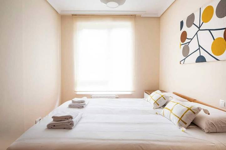 Entire apartment, Apartamento en Entrambasaguas Centro in Entrambasaguas, Cantabrian Coast