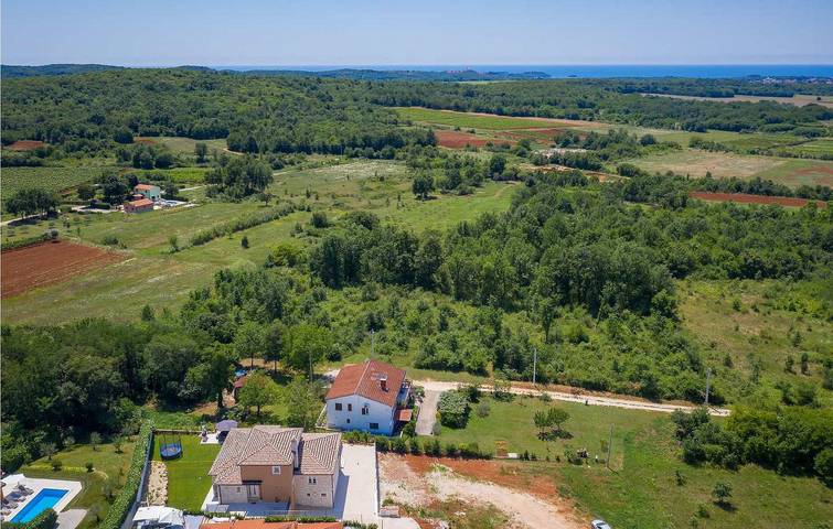 Ferienhaus für 8 Personen, mit Garten und Terrasse