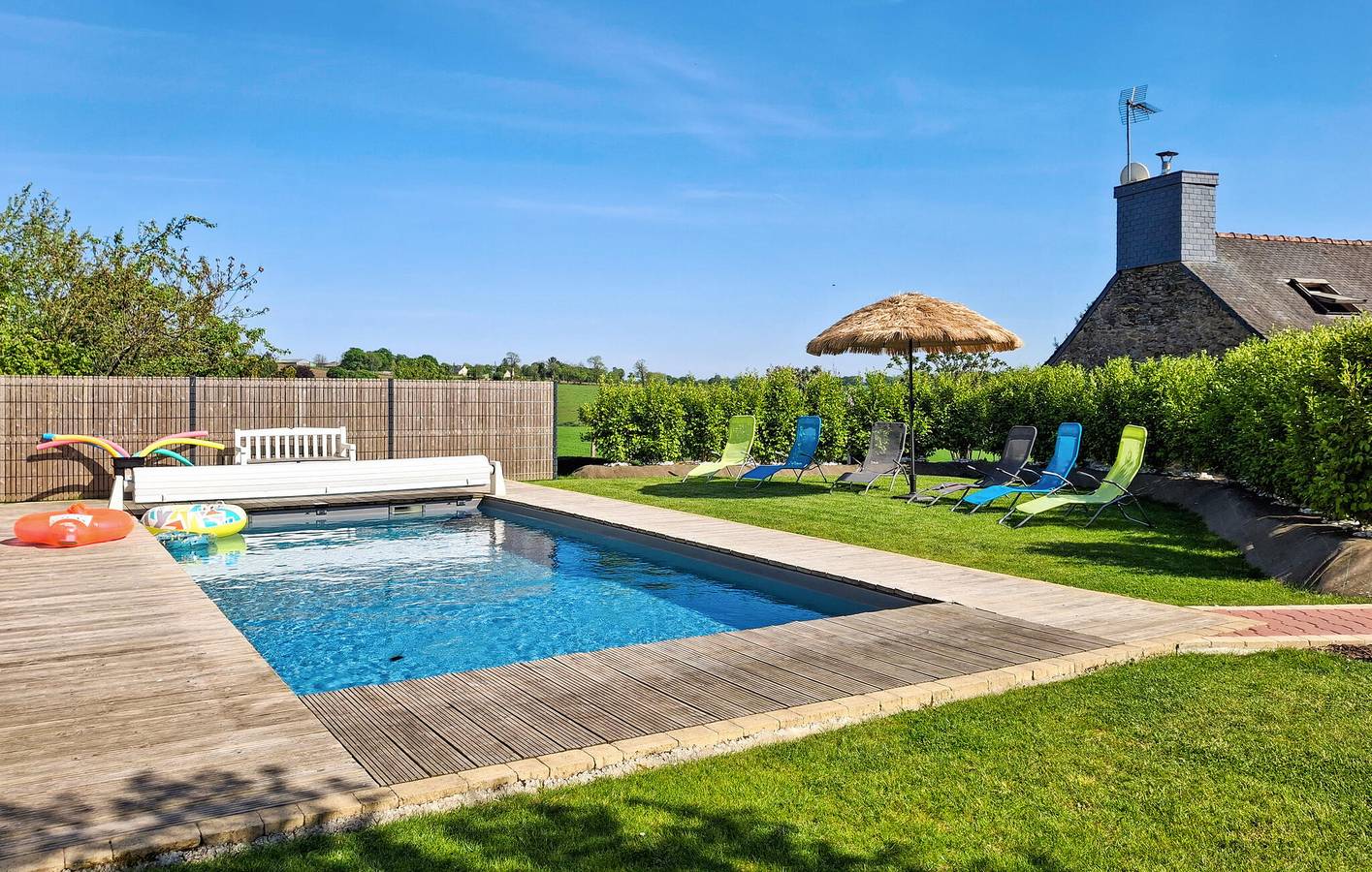 Séjour à Canihuel : Apt de 85m2 avec piscine et jardin in Canihuel, Région de Guingamp