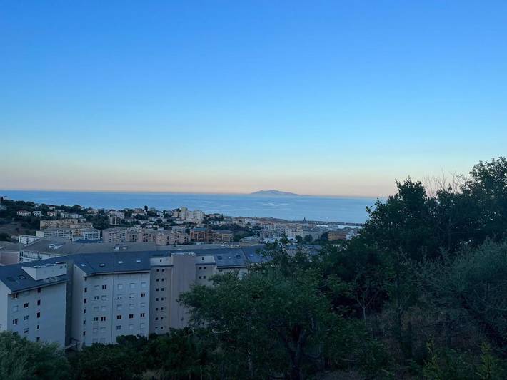 Gîte pour 2 personnes, avec vue et terrasse, animaux acceptés à Bastia - 3