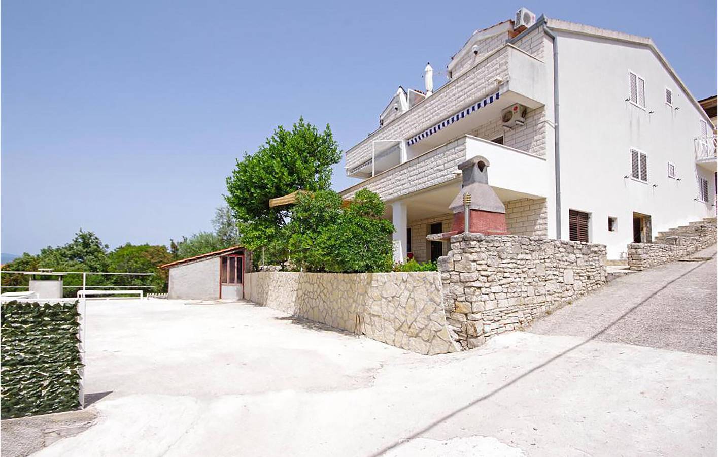 Ganze Ferienwohnung, Apartment am Meer mit Terrasse, Parkplatz und Küche in Necujam in Šolta (Split-Dalmatien), Necujam