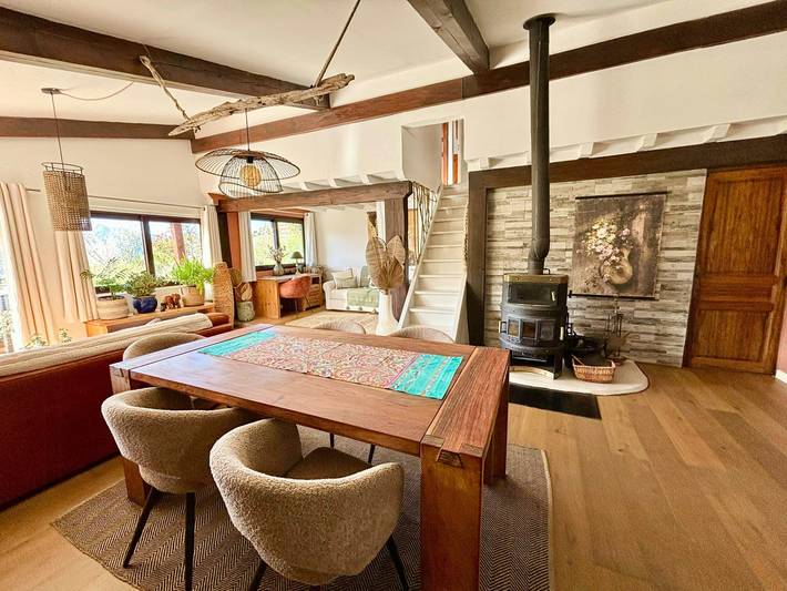 Location de vacances pour 6 personnes, avec terrasse et jardin, animaux acceptés à Lozzi