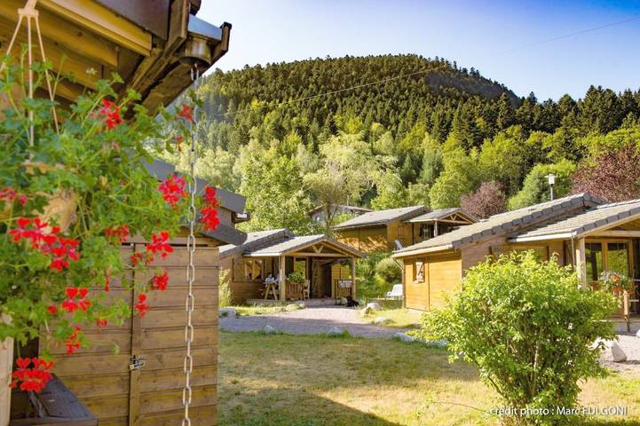 Camping pour 4 personnes, avec Terrasse ainsi que Jardin et Vue