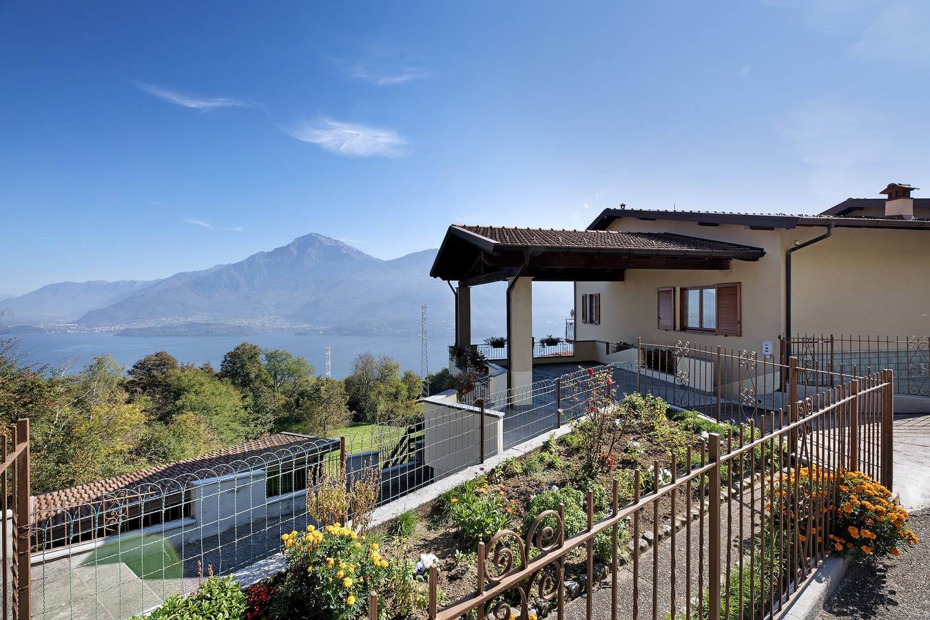 Casa Vacanze 'Giuly' con Vista Lago, Terrazza Privata e Wi-Fi in Comune di Stazzona, Lago di Como