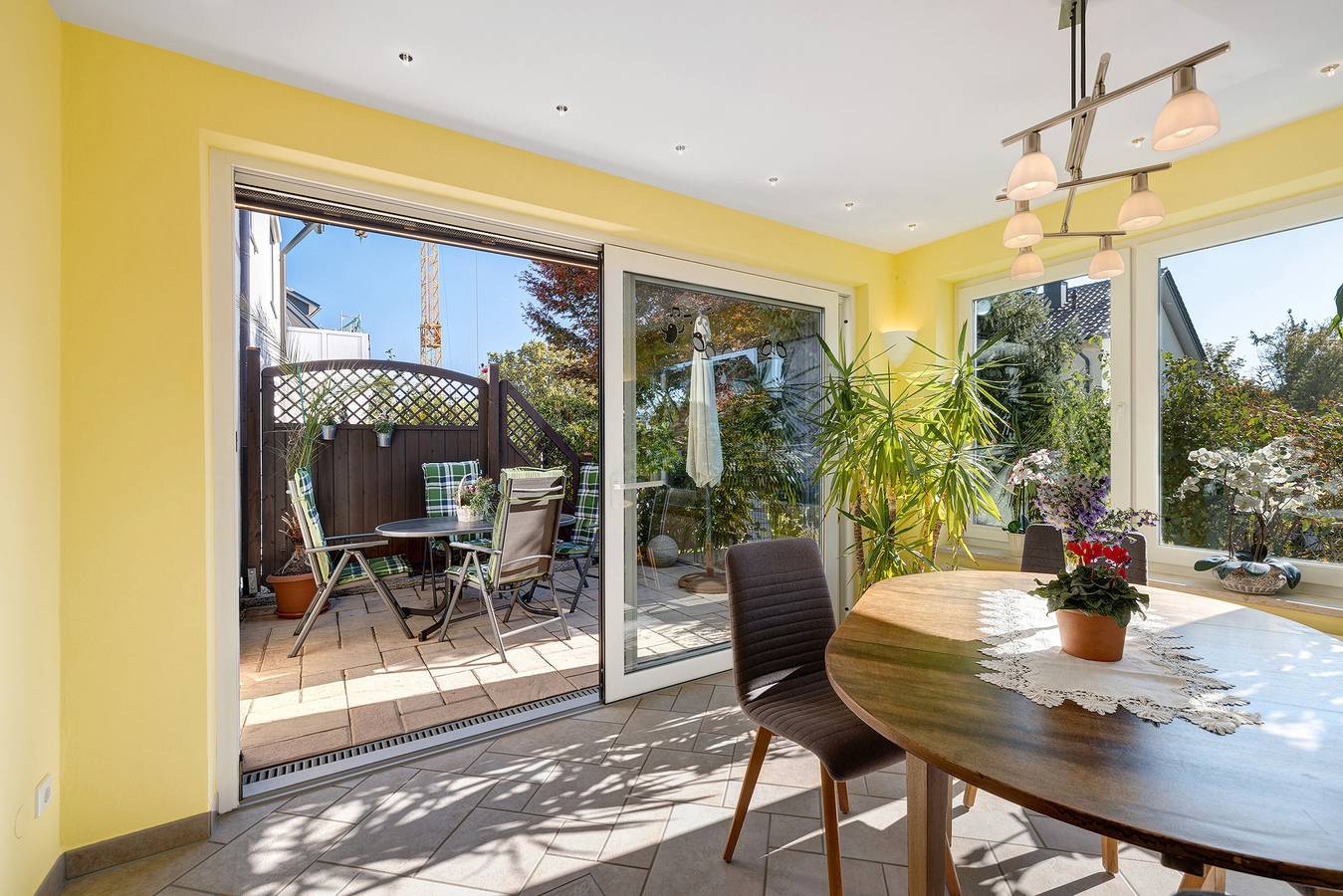 Ganze Wohnung, Ferienwohnung 'Cathleen Bohnert' mit Bergblick, privater Terrasse und Wi-Fi in Lindau, Bayerisch Schwaben