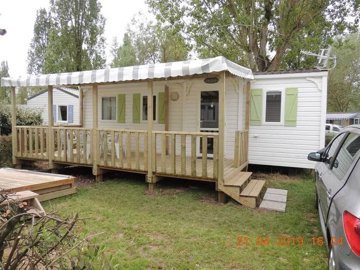 Bungalow pour 6 personnes, avec terrasse et piscine