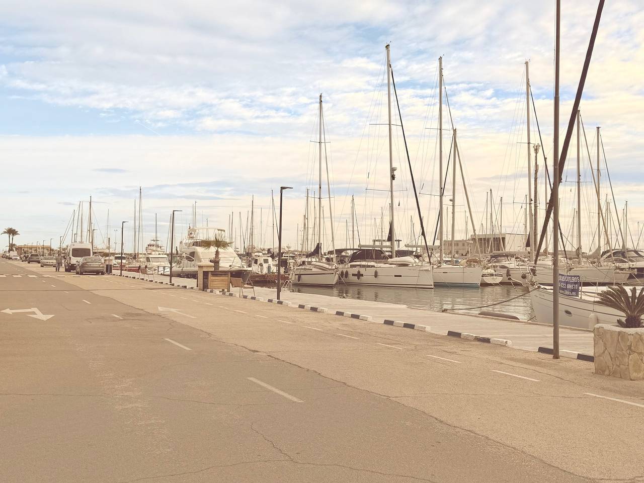 Casa de Vacaciones 'Puerto Beach House' con Vistas al Mar, Wi-Fi y Aire Acondicionado in Playa Puebla de Farnals, Puebla de Farnals