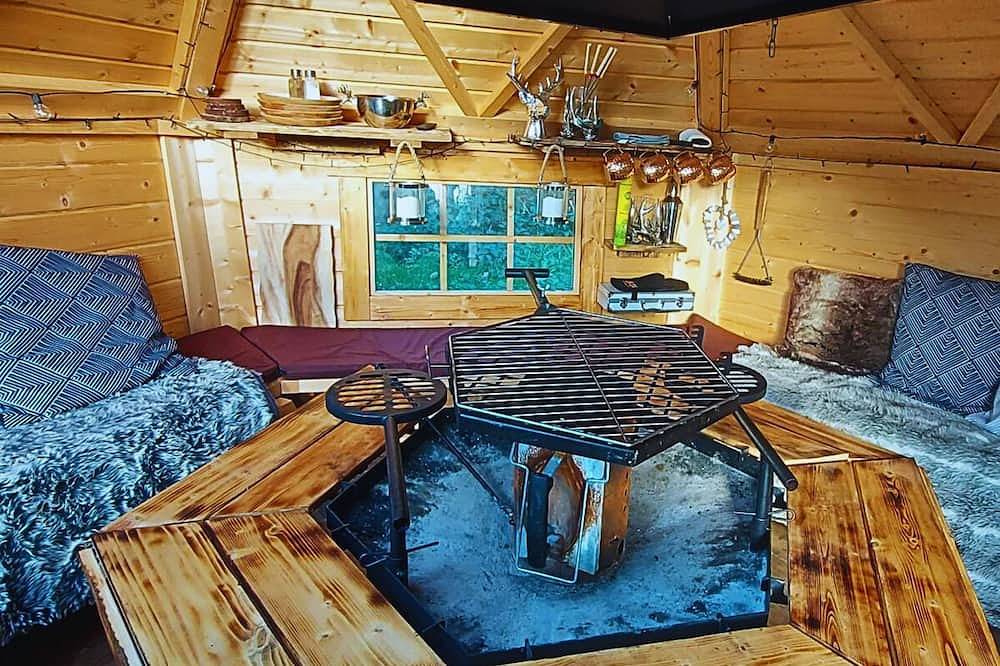 Gillan Creek Retreat is set in a private meadow on the Lizard Peninsula in Cornwall