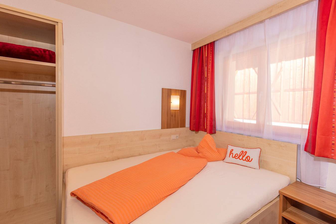Ganze Ferienwohnung, Appartement B in Gries, Längenfeld
