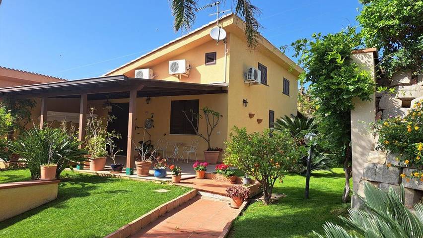 Villa pour 8 personnes, avec jardin et piscine, adapté aux familles à Trabia - 2