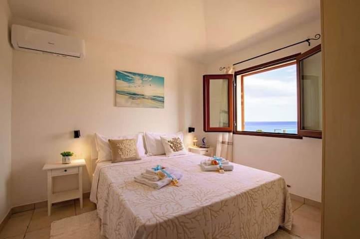 Domus Aura villa in Sardegna con vista mare e piscina in Foxi Manna, Tertenia