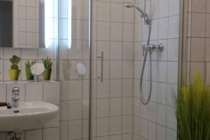 Ganze Wohnung, Maisonettenwohnung mit Schwimmbad und Sauna 200 m zum Strand in Strand Göhren, Göhren