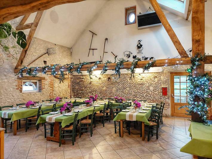 Gîte pour 35 personnes, avec terrasse et jardin - 1
