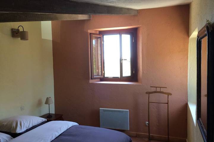 Authentic charming house in a quiet wooded park. in Saint-Jeannet, Mediterranean Coast (France)