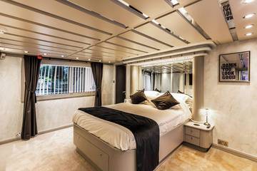 Houseboat for 10 People in Tower Hamlets, London, Photo 1