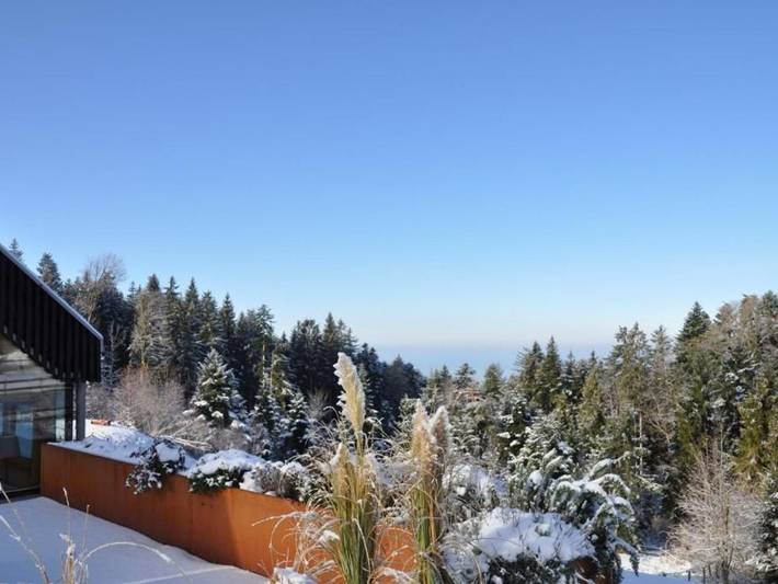 Ferienwohnung für 6 Personen, mit Balkon und Garten sowie Seeblick und Ausblick in Lochau