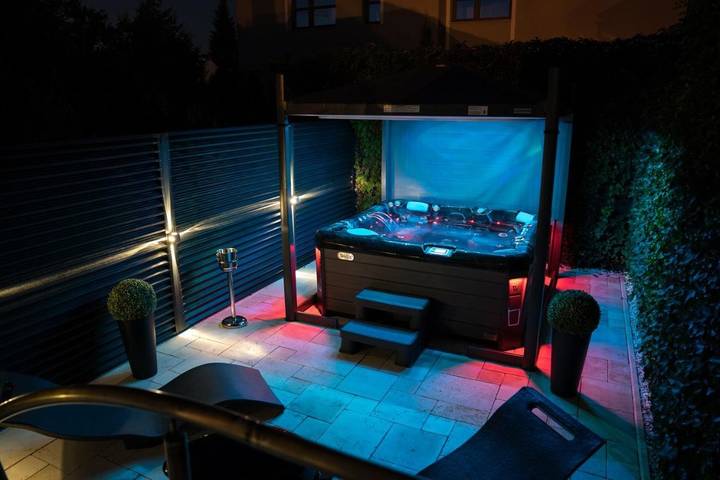 Appartement de vacances pour 2 personnes, avec piscine ainsi que vue et jardin